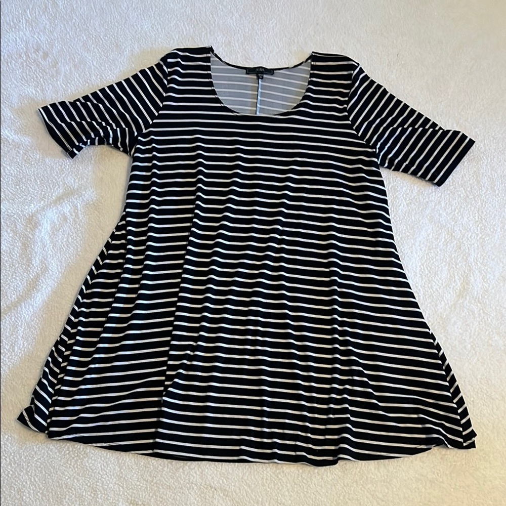 Vibe Sportswear Black and White Striped Dress Size 1X